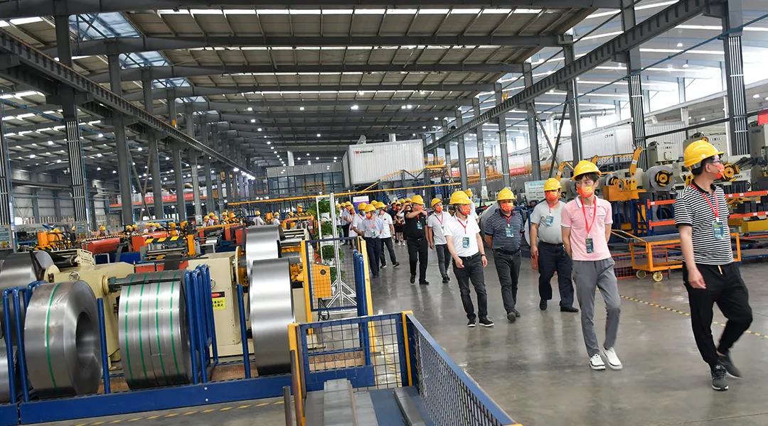 走进永亨—成都市家具商会举办办公家具标杆企业学习交流沙龙活动