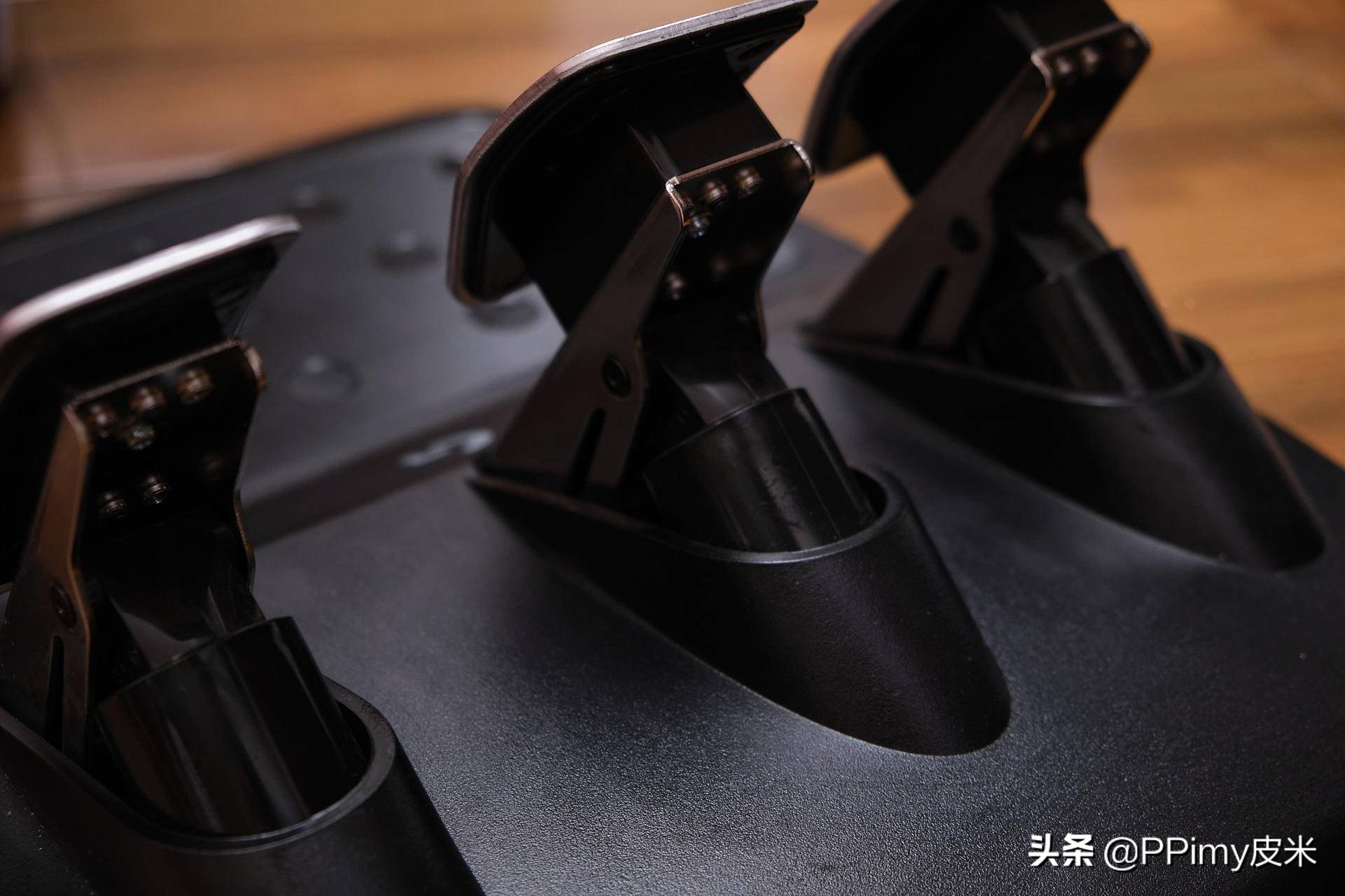 罗技全新方向盘g923开箱,罗技g923配啥座椅