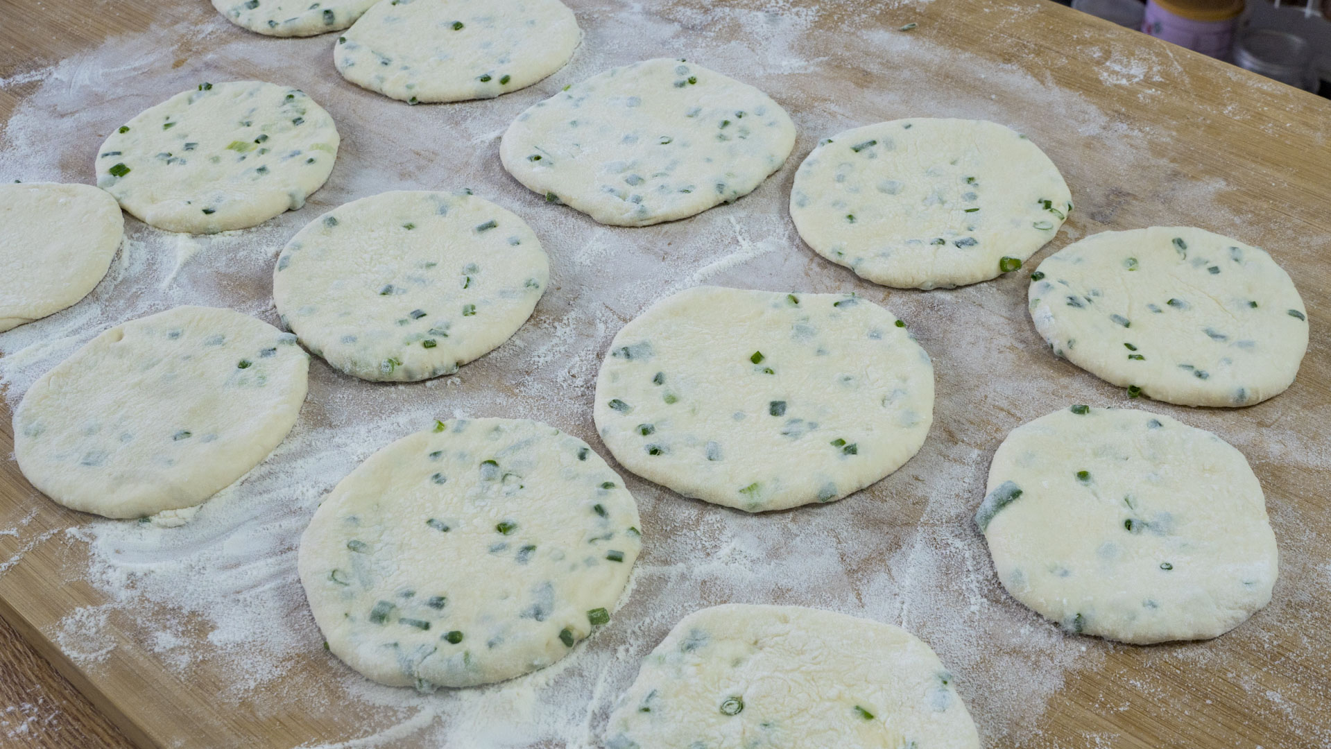 12种饼的做法，每一种都超好吃，学会后在家做，比买得更香更实惠