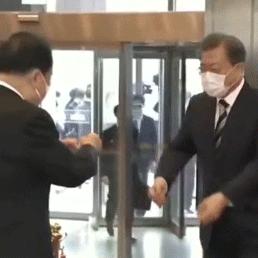 见面不握手改成作揖礼小学生,见面不握手改成作揖礼教程