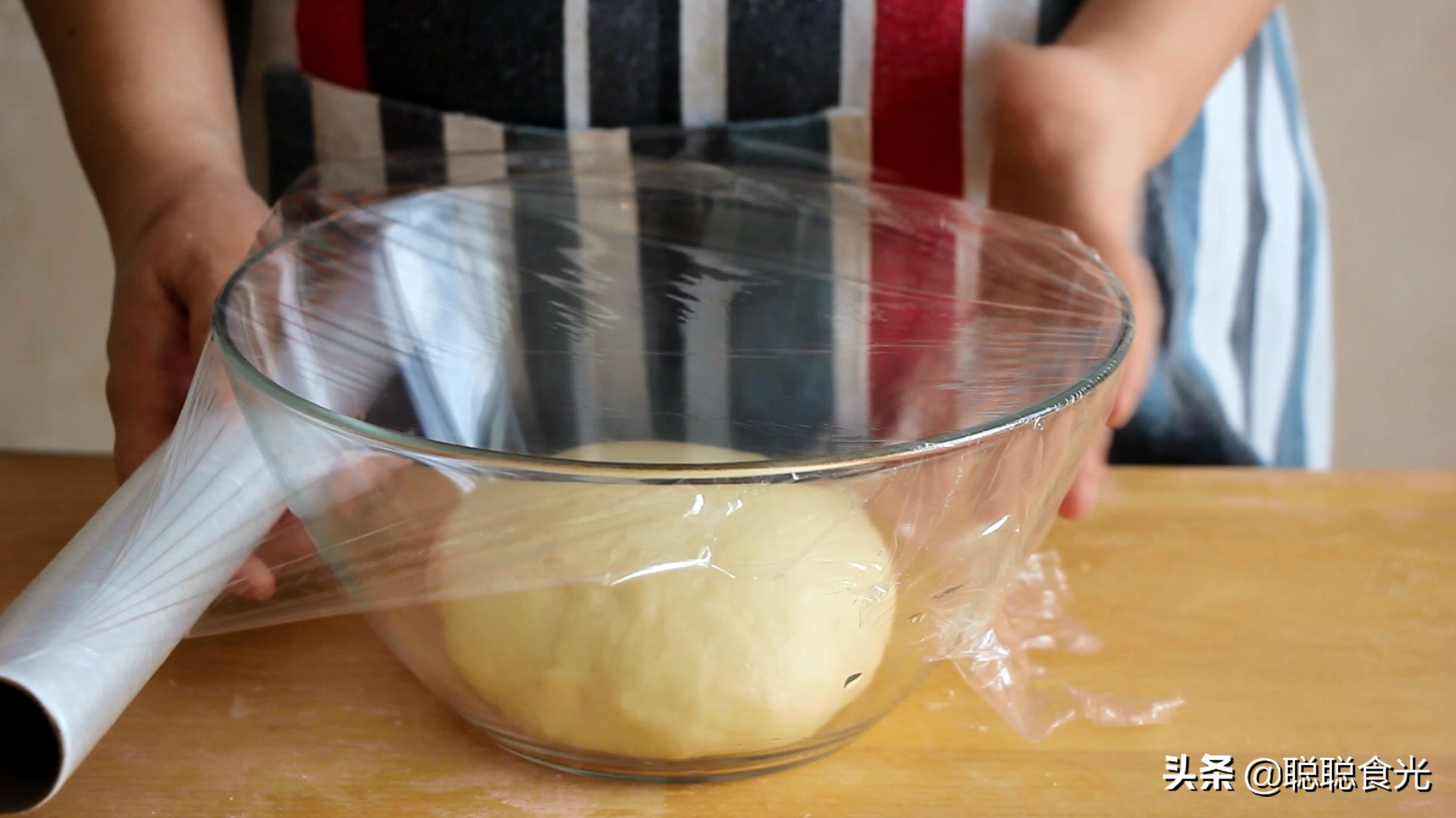 面包机也能做出来的拉丝吐司面包,做吐司面包如何不需要揉面