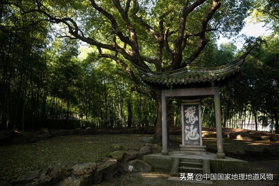 浙江绍兴跟杭州差多远,浙江绍兴和杭州哪个好玩