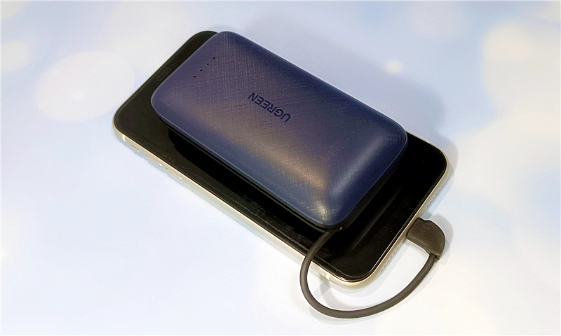 atl电芯手机电池,绿联双向快充移动电源测评