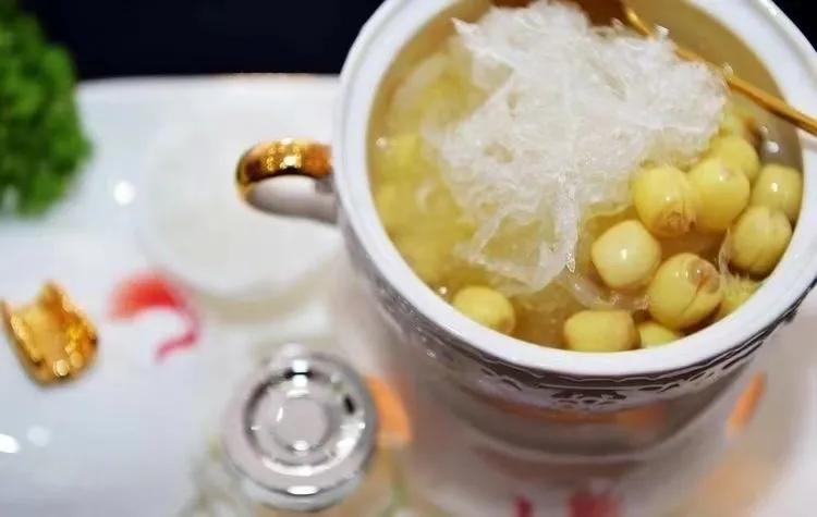 秋天来了,养肺防燥,当属燕窝