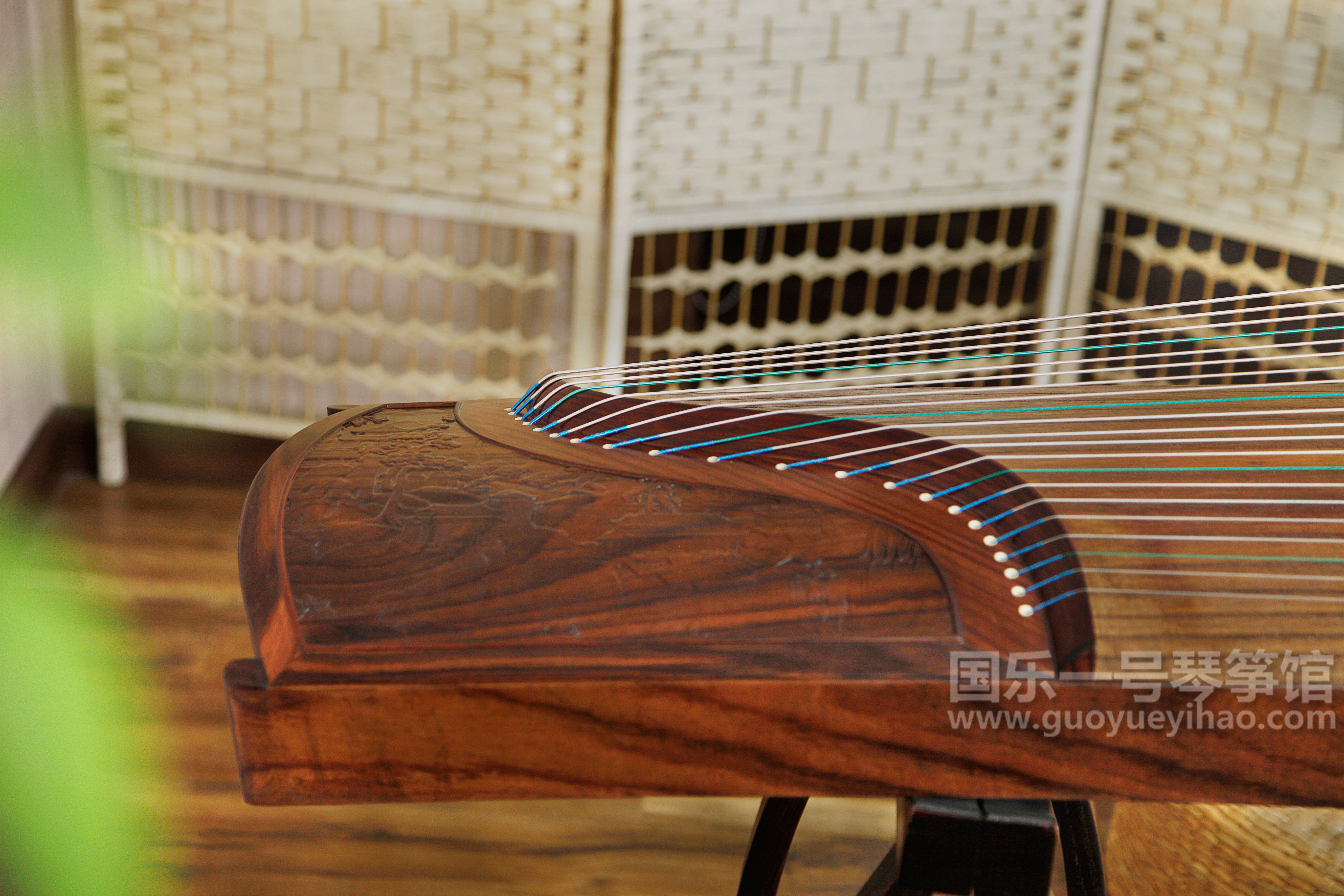 古筝线上线下价格区别,线上和线下买钢琴