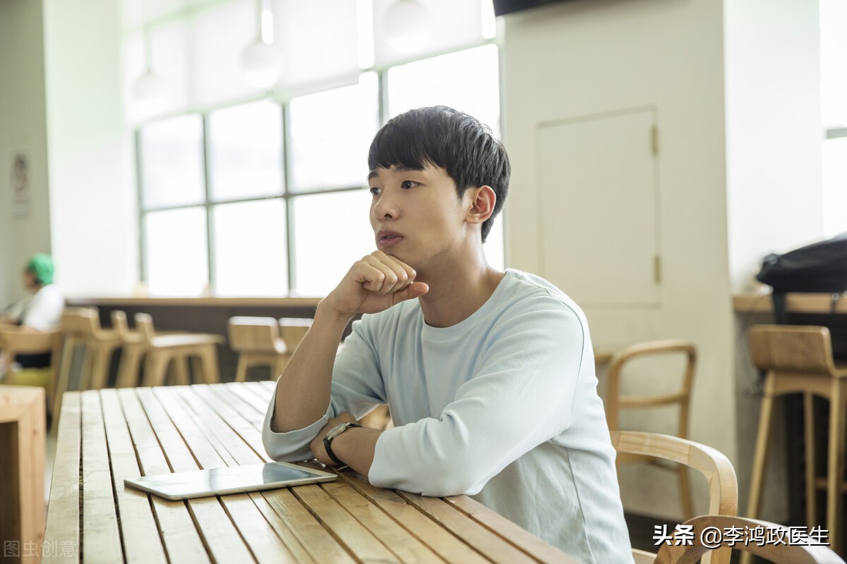 男子怪病脖子穿孔吃啥漏啥，神医还来骗钱，最终找我：被误诊25年