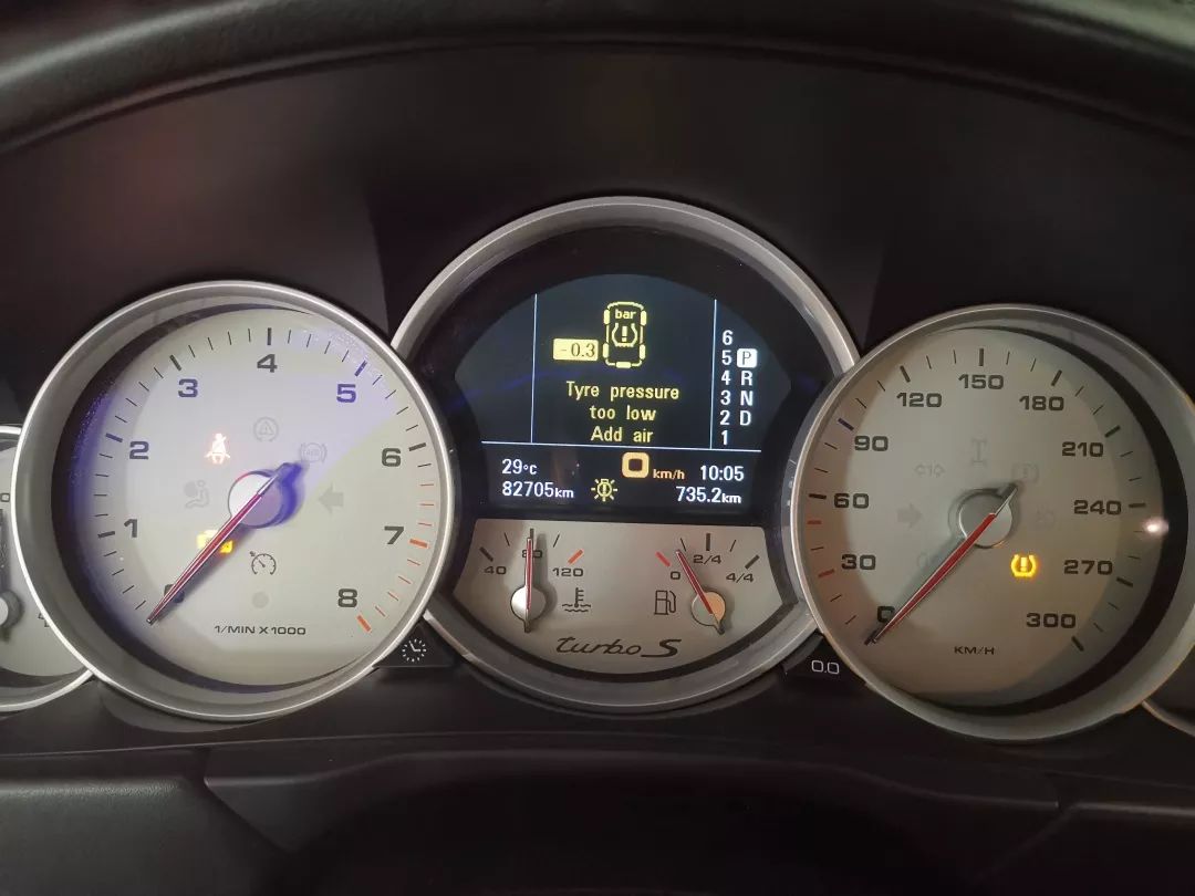 二手准新车卡宴值得买吗,淘车保时捷