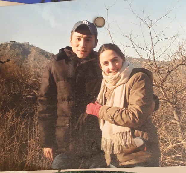 刘烨晒儿时照片,刘烨晒和爱妻安娜九宫格甜蜜合照