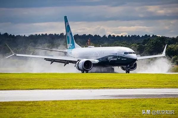 波音737max8和空客320对比,波音737max8和空客a321哪个大