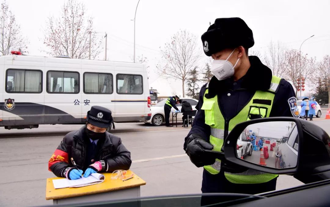 致敬坚守防疫一线的守门人,坚守岗位做表率抗击疫情当先锋