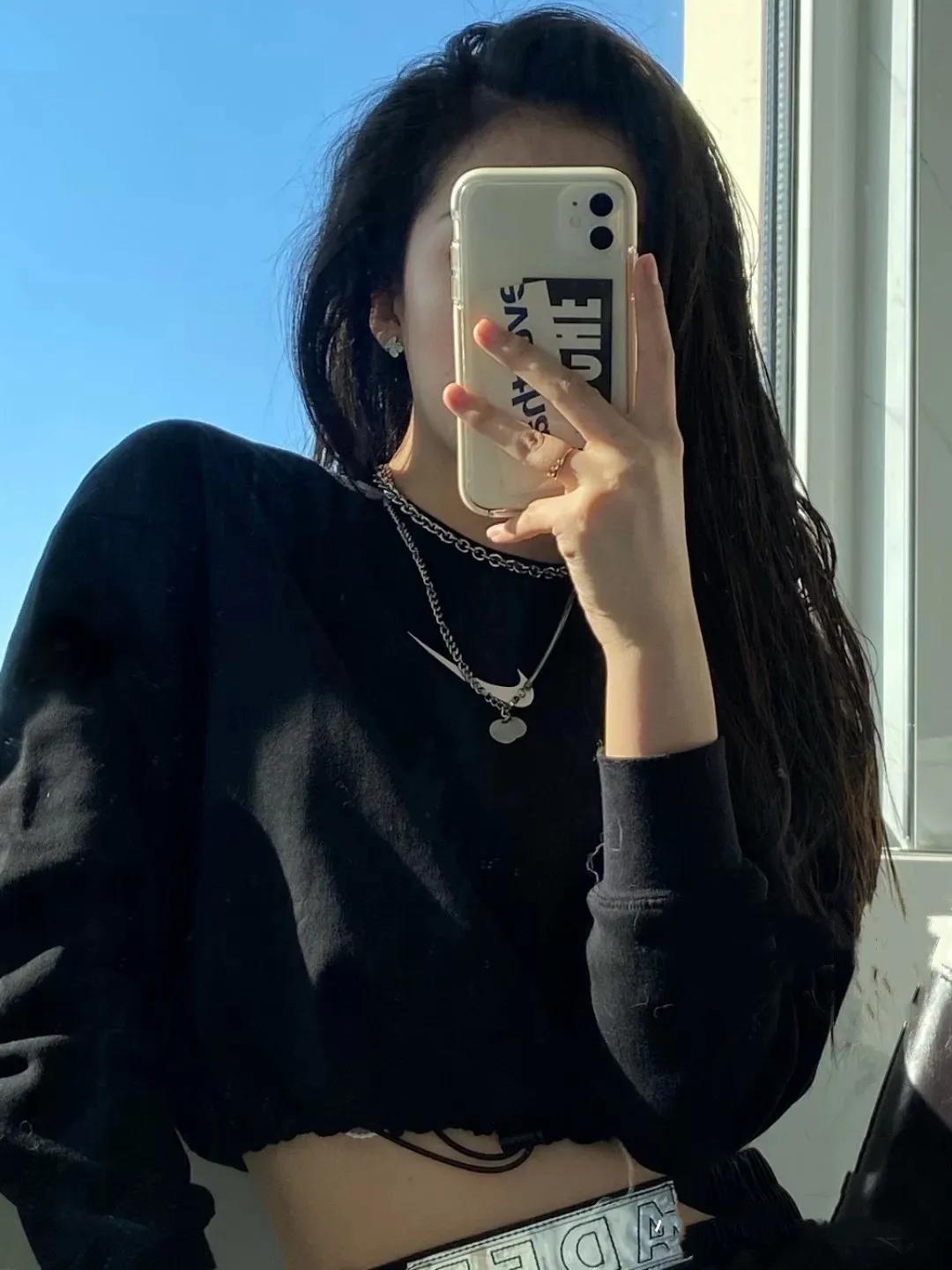 Nikeswoosh短款抽绳卫衣