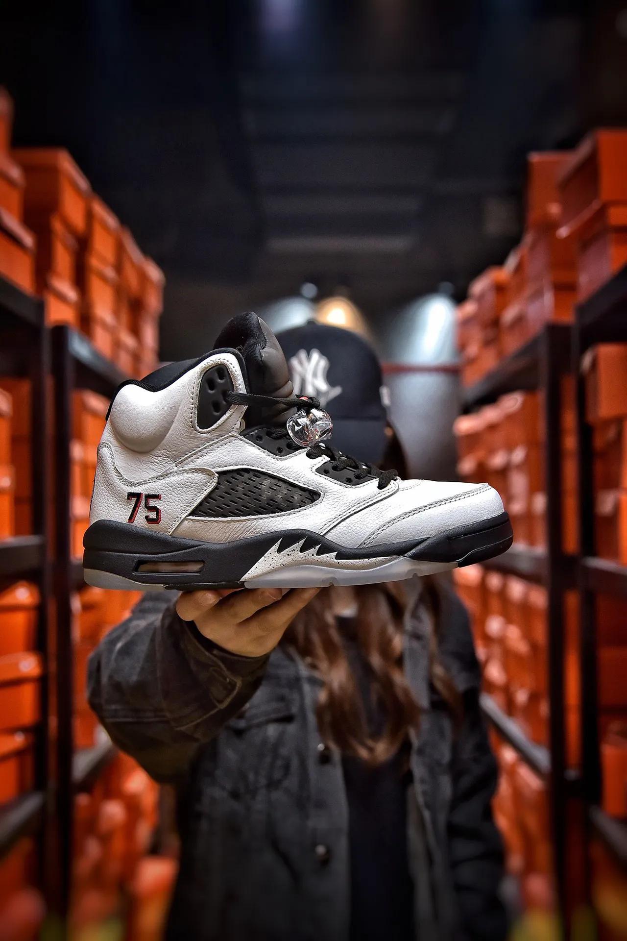 乔丹颜值最高球鞋aj5,耐克飞人乔丹系列篮球aj5