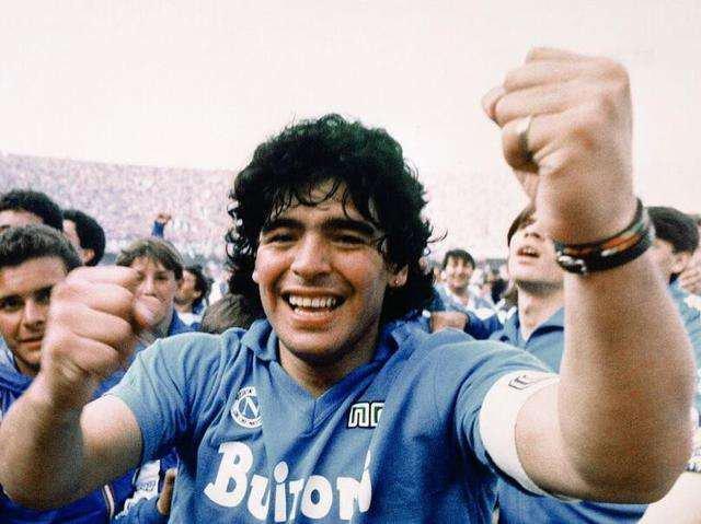 篮球世界第一中锋是谁,篮球界和足球界最强大的几人