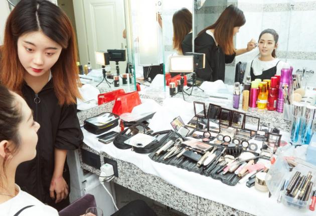 男神宋威龙也翻牌的明星宠儿-艾医生紫苏面膜