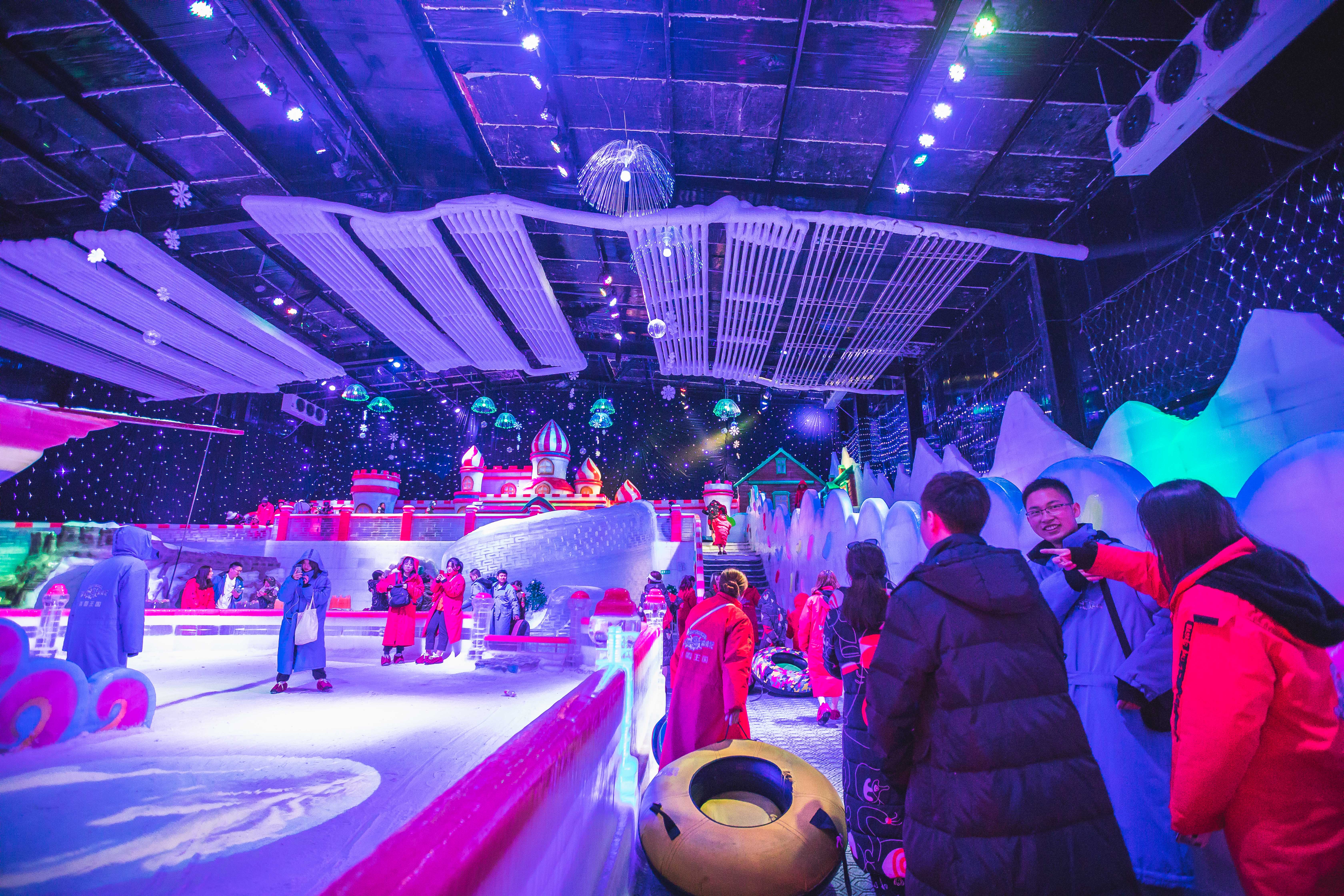 第一次去重庆奥陶纪应该怎样玩？真如抖音上那么刺激？亲自试试吧