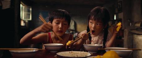 影后扮少女被群嘲，第一次当导演却演哭整个电影院