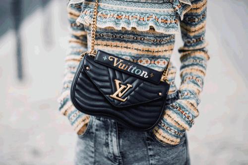 lv的哪款包包值得购买适合日常背,lv的包包哪几款值得买