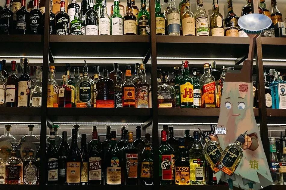 专爱老干妈;城里有森林湿地,摩天大厦还会“喷水”!