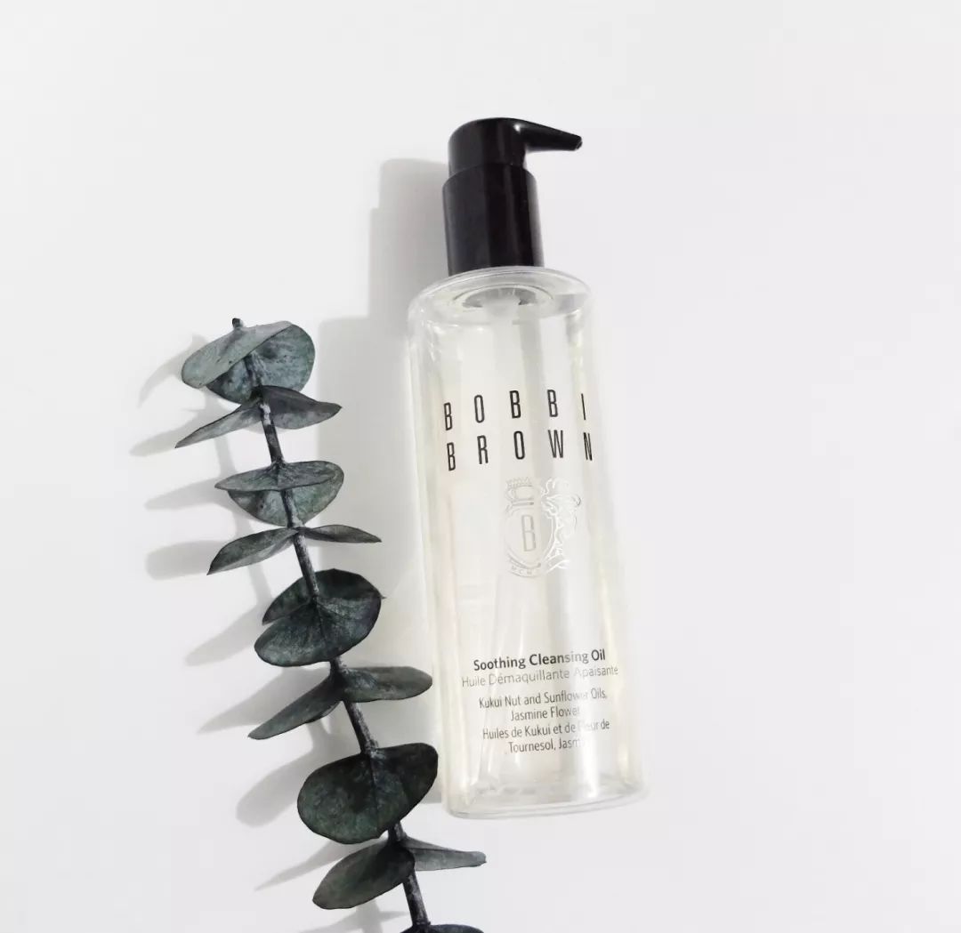 最近长痘痘和闭口适合什么卸妆油,混合皮闭口推荐的卸妆油