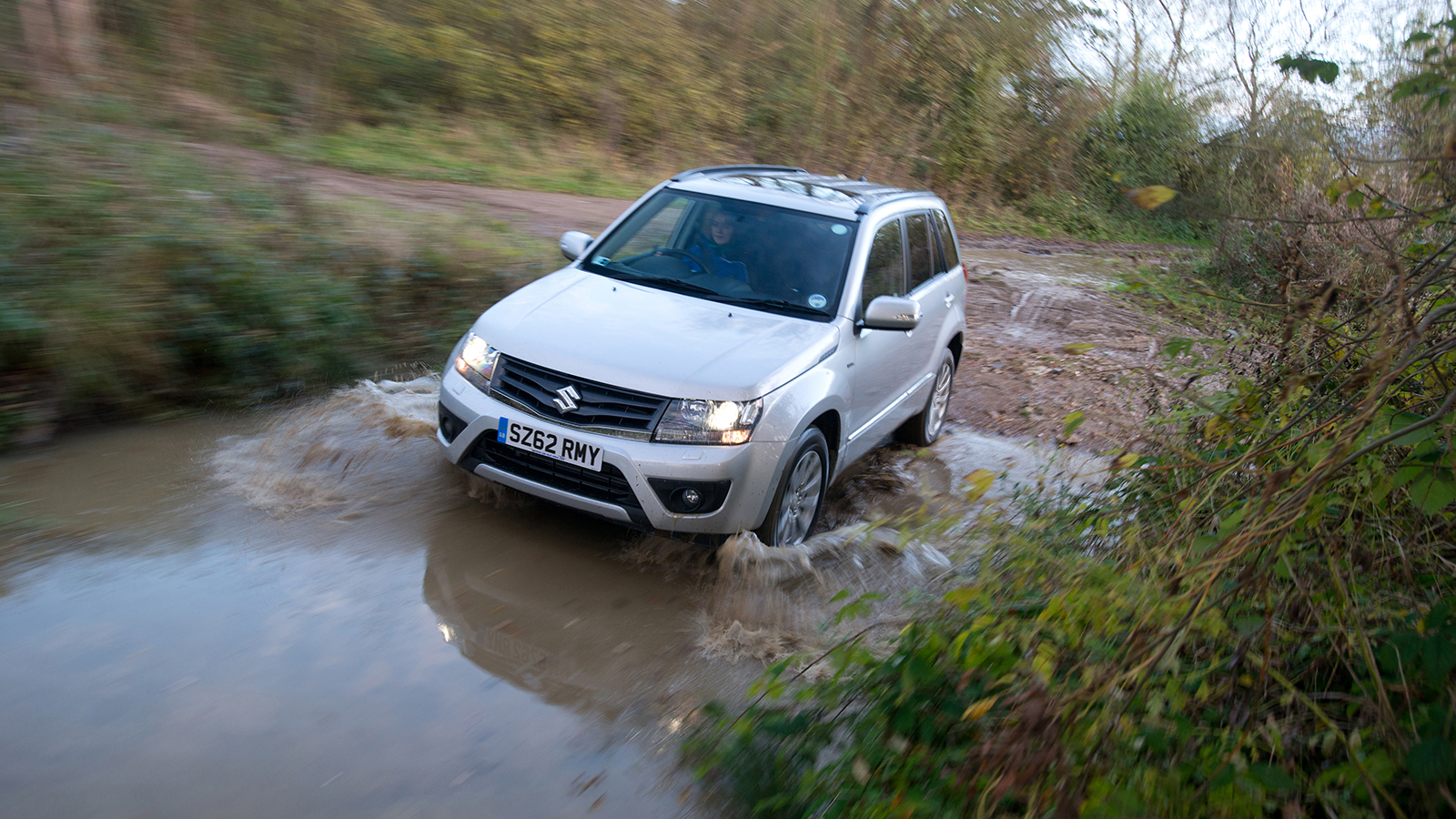 如果你有40万一定要买这台suv,花12万买一台硬派suv还是挺值的