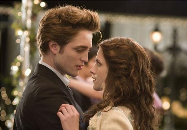 时隔12年，暮光之城五终于完结，你能想象到午夜阳光的样子吗,上