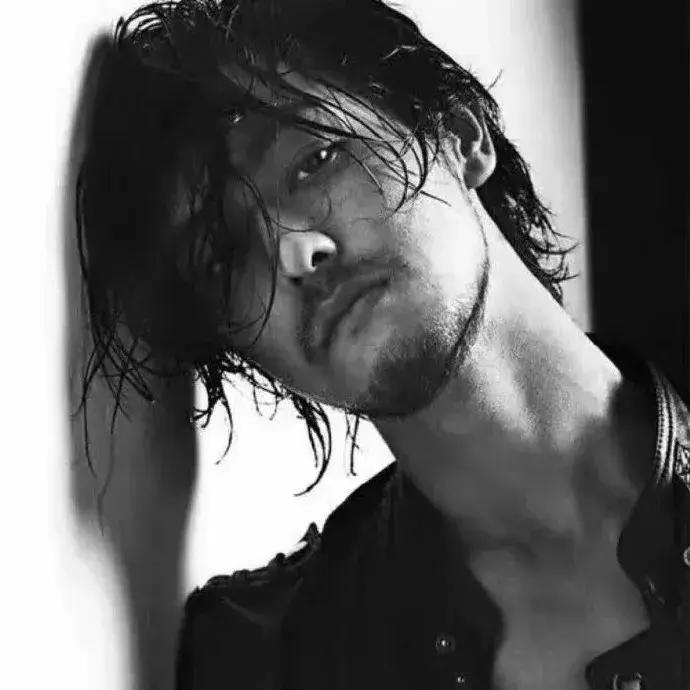 高冷男生头像初中生版,高冷男生头像侧脸高清