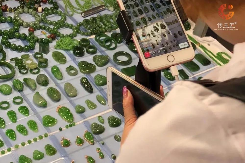 和田玉水中采直播,和田玉清水直播