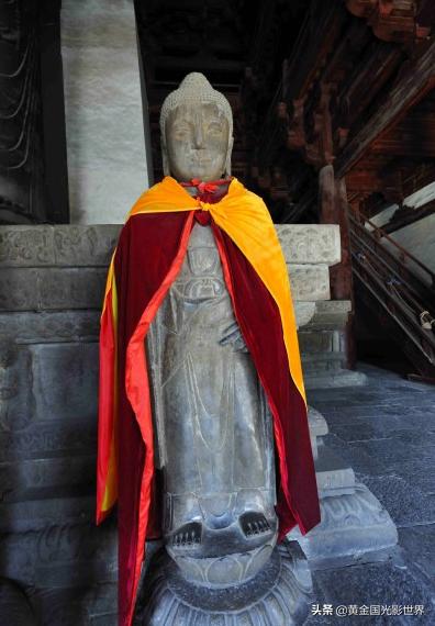 鲁迅东方美神老照片,鲁迅先生的倒坐观音像