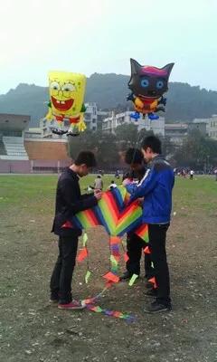 鍐嶈瀹滃鑿滃潩鏈哄満,鍥涘窛瀹滃鍐嶈