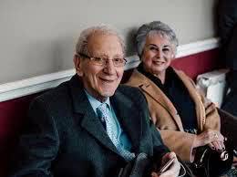 夫妇感染新冠病毒英国,英国国王夫妇新冠肺炎