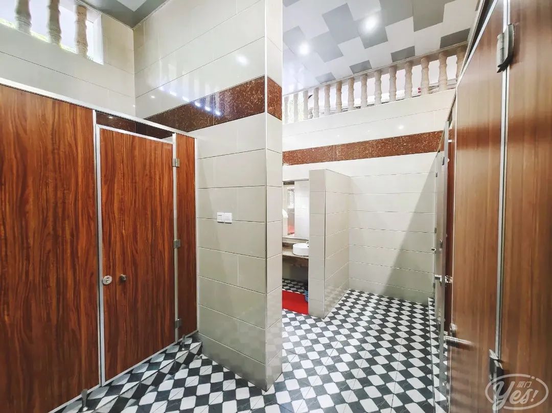 “去过厦门的公厕,我再也看不上五星级酒店了”