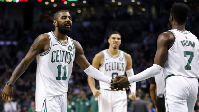 31岁的老詹带领欧文拿下生涯首冠,16年欧文和老詹数据