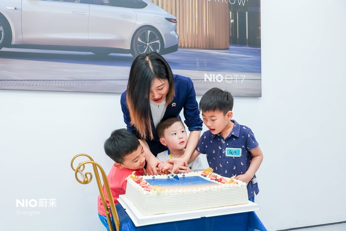 青浦蔚来空间,蔚来空间上海百联南桥购物中心