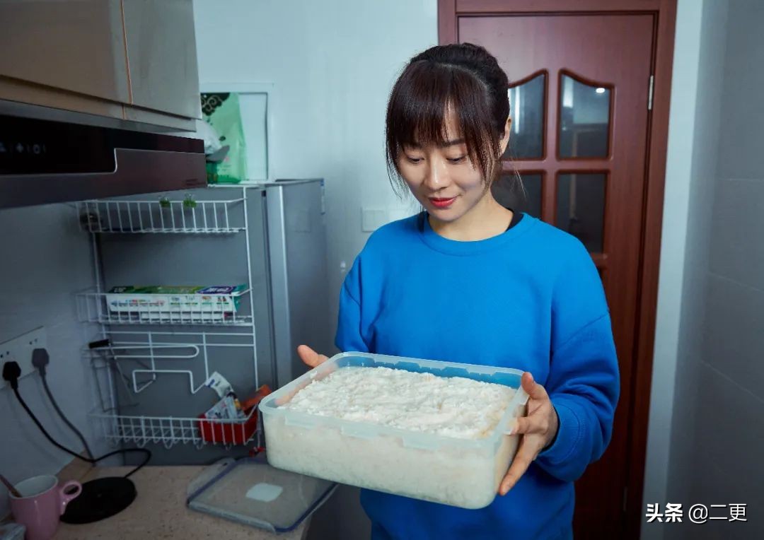 从发廊小工到瑜伽老师，她说我才32岁，有比结婚更重要的事