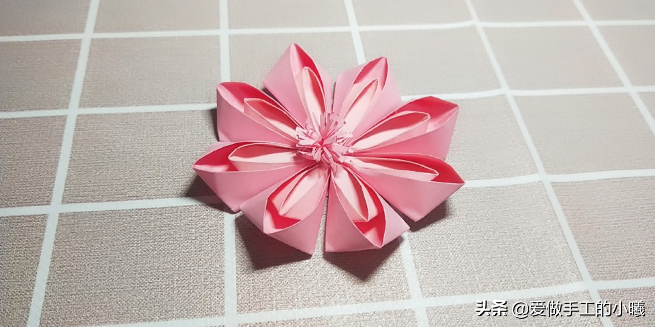 手工折纸牡丹花朵制作方法图解,单页花朵折纸布置店面教程图解