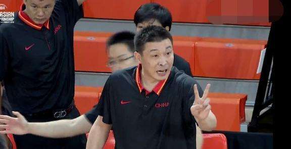 官宣！中国男篮U18队名单公布天才后卫与CBA神奇小子回归！