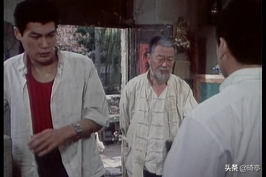 老电影喜盈门片段,喜盈门爷爷化解矛盾