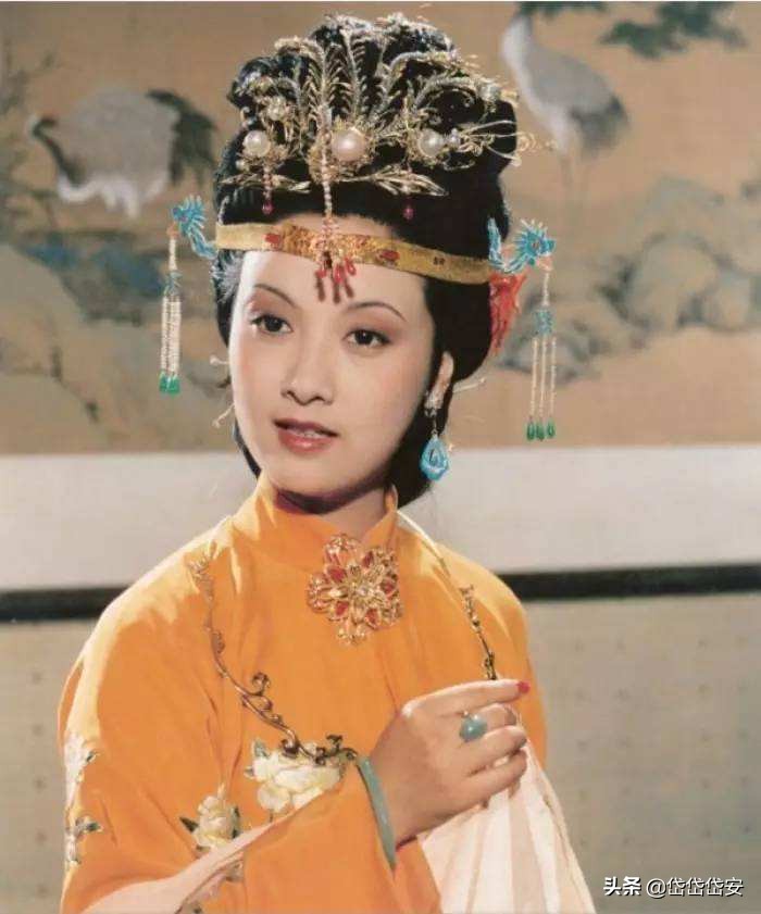 《红楼梦》的细枝末节中，隐藏着泼天富贵