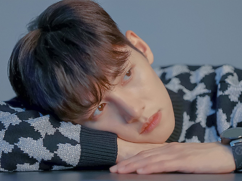 池昌旭黑色冲锋衣,池昌旭纯黑西装