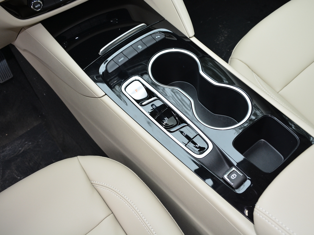 家用城市路多天籁和君威怎么选,君威和天籁怎么选