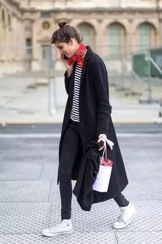 能当护肤品的小黑裤！显瘦润肤还保暖，好穿到李湘直接开直播叫卖