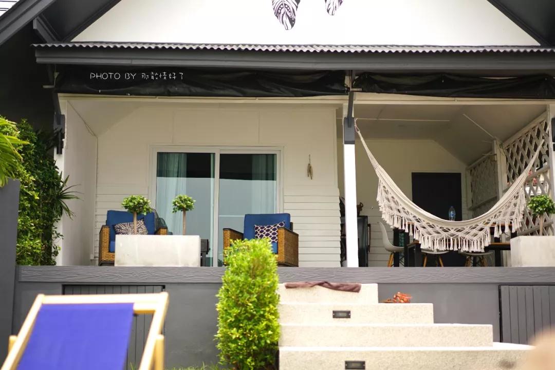 美国艺术家老夫妇定居苏梅岛十年，教游客画垃圾桶，唤醒环保意识