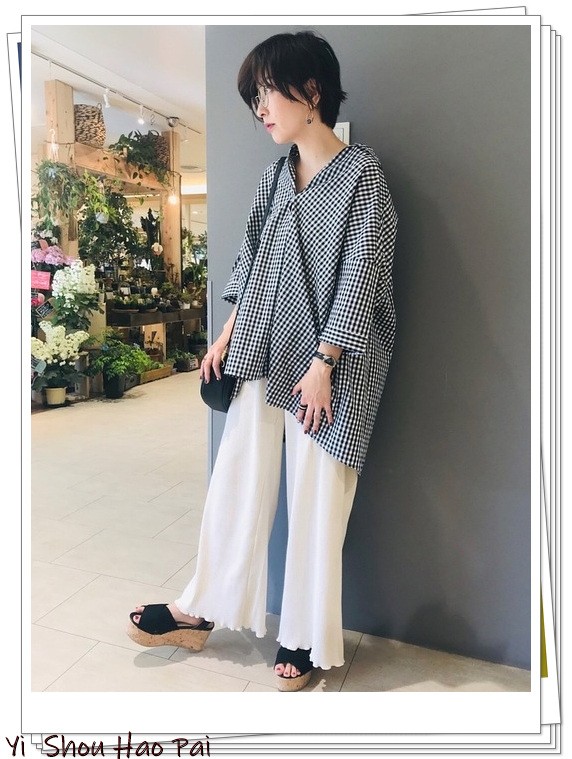夏季格子衬衫搭配50岁,新款格子衬衫时尚潮流穿搭