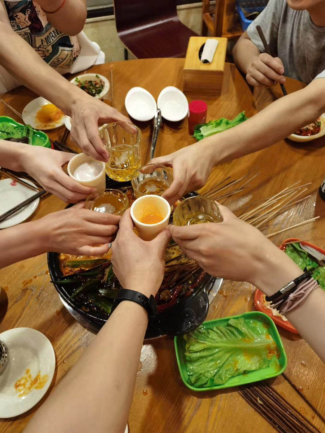 一年一轮回，百万欠款再创业又入坑？