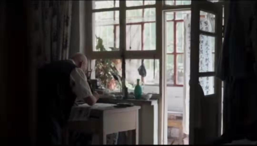 *疆新**美女，去过50个国家，30岁负债200万，却8个月还清，凭啥？