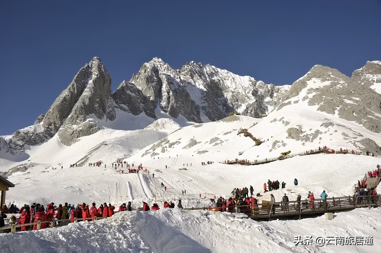 最好的风景在路上云南,有一种山叫云南的山