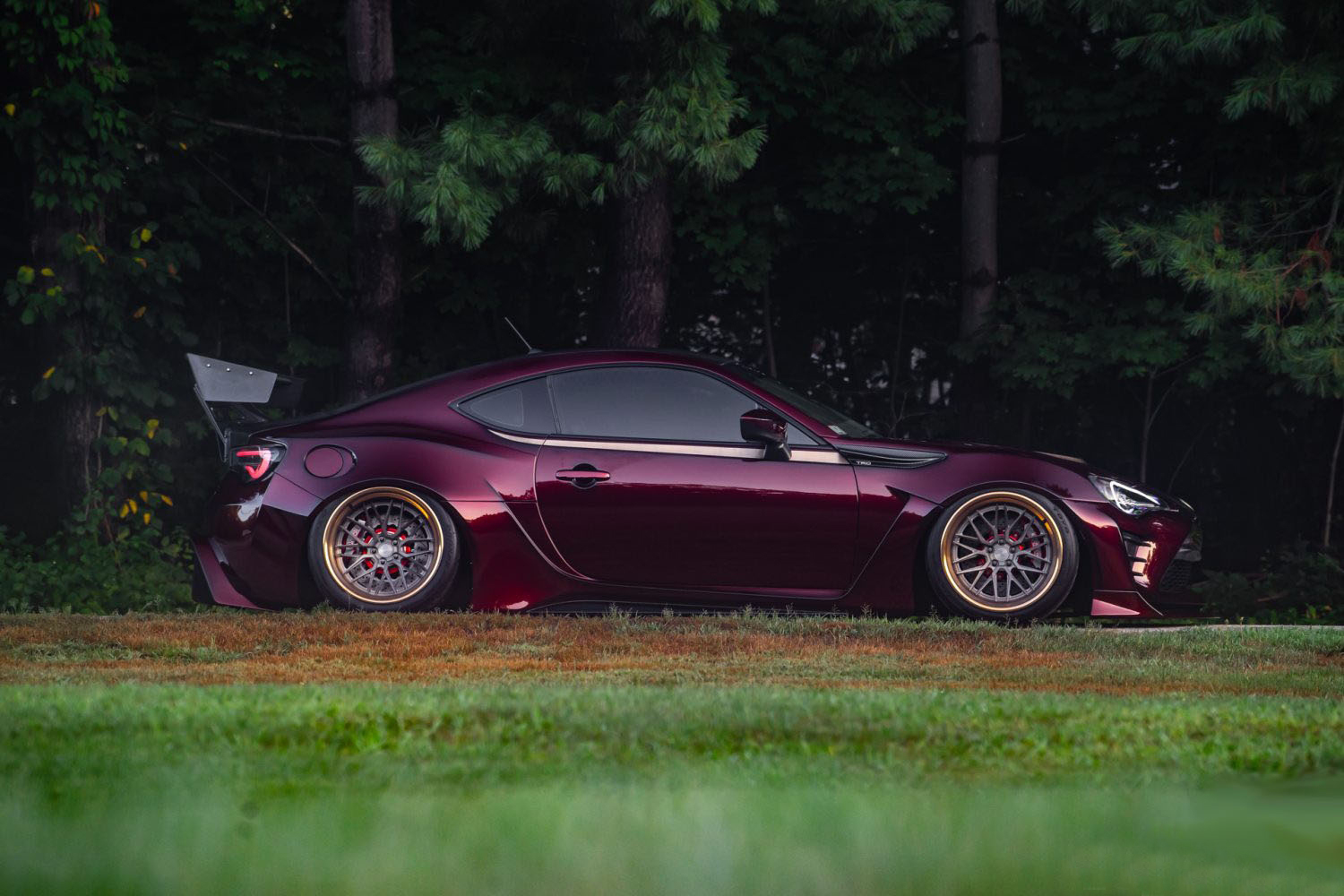 斯巴鲁brz丰田86改装,斯巴鲁brz丰田86区别图文