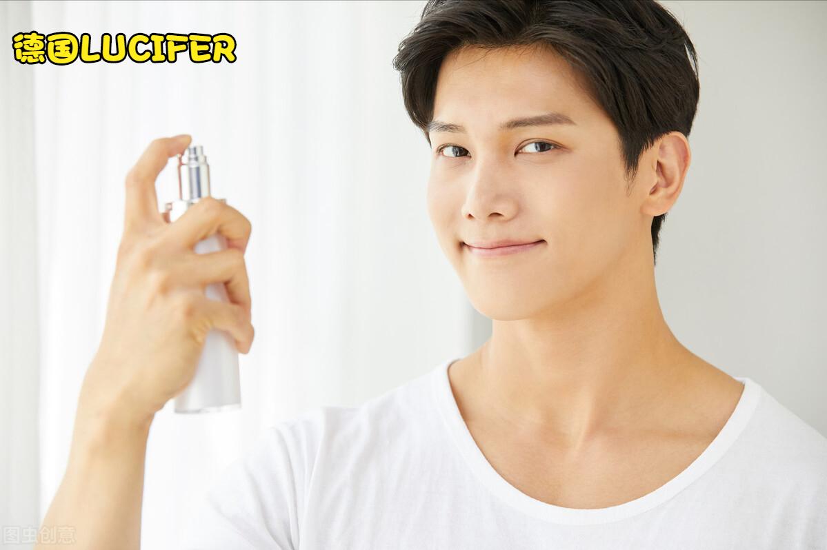 夏季男士护肤用爽肤水还用乳液吗,男士爽肤水正确使用方法