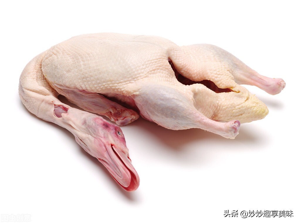 鸭肉怎么处理最好吃,买的鸭肉要不要过水
