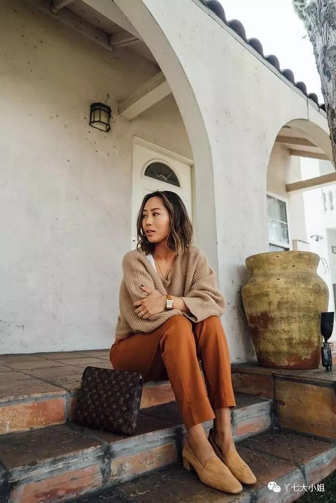 秋冬一定要穿出时髦贵气感,今年秋冬最时髦的颜色搭配